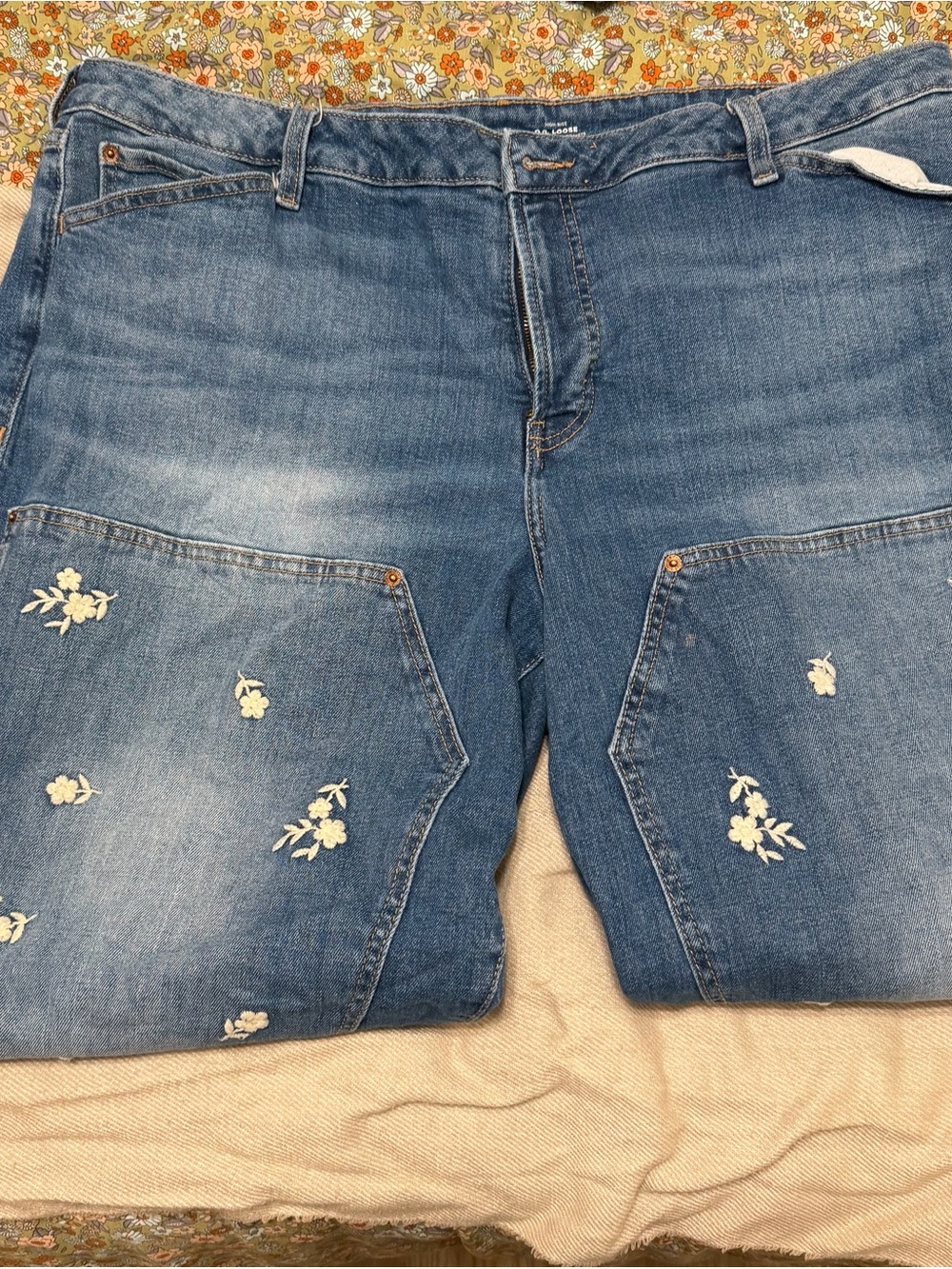 Old Navy Loose Embroidered Denim Jeans